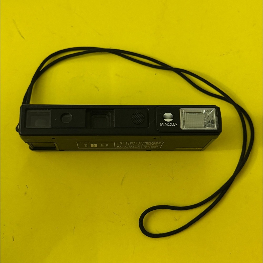 Minolta Pocket Autapak 430Ex 110‎ Film Camera Built In Flash Untested